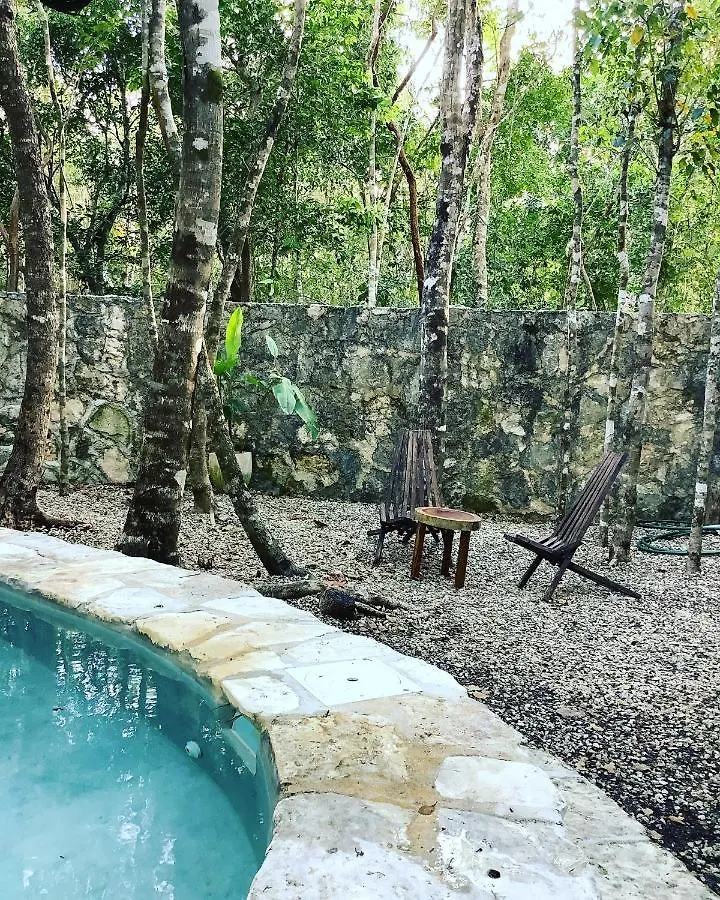 Escarabajo Rojo Bed & Breakfast Tulum
