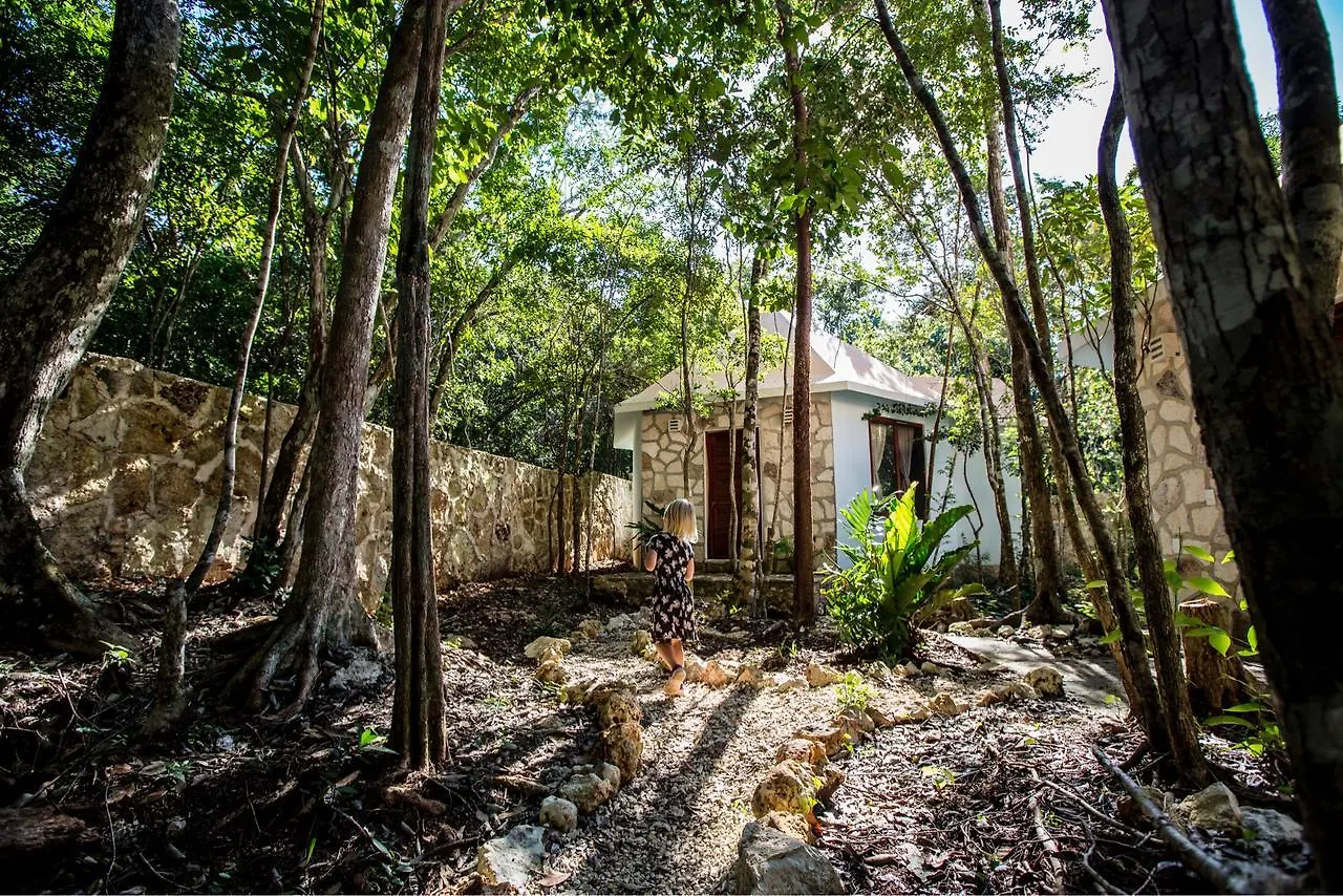 Escarabajo Rojo Bed & Breakfast Tulum
