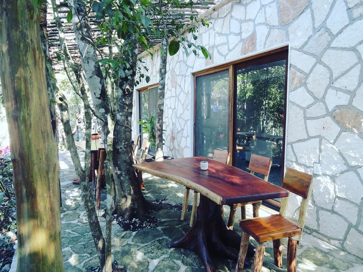 Escarabajo Rojo Bed & Breakfast Tulum