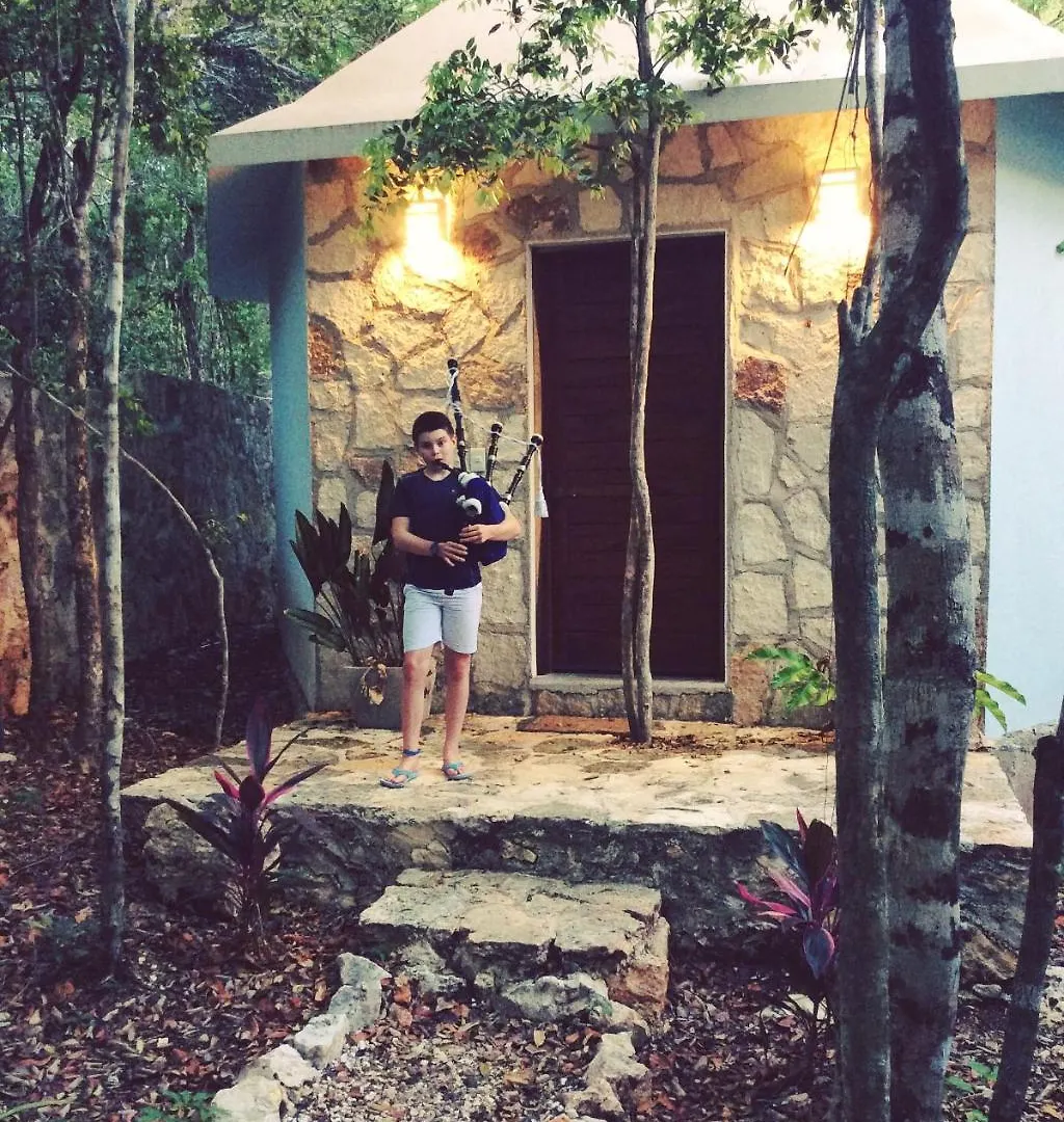 Escarabajo Rojo Bed & Breakfast Tulum