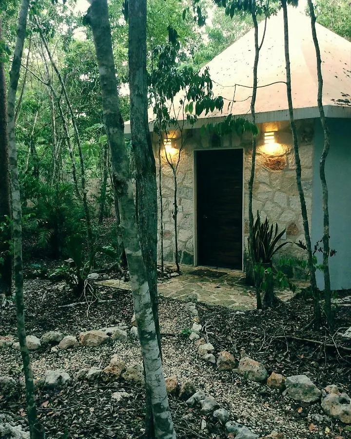 Escarabajo Rojo Bed & Breakfast Tulum